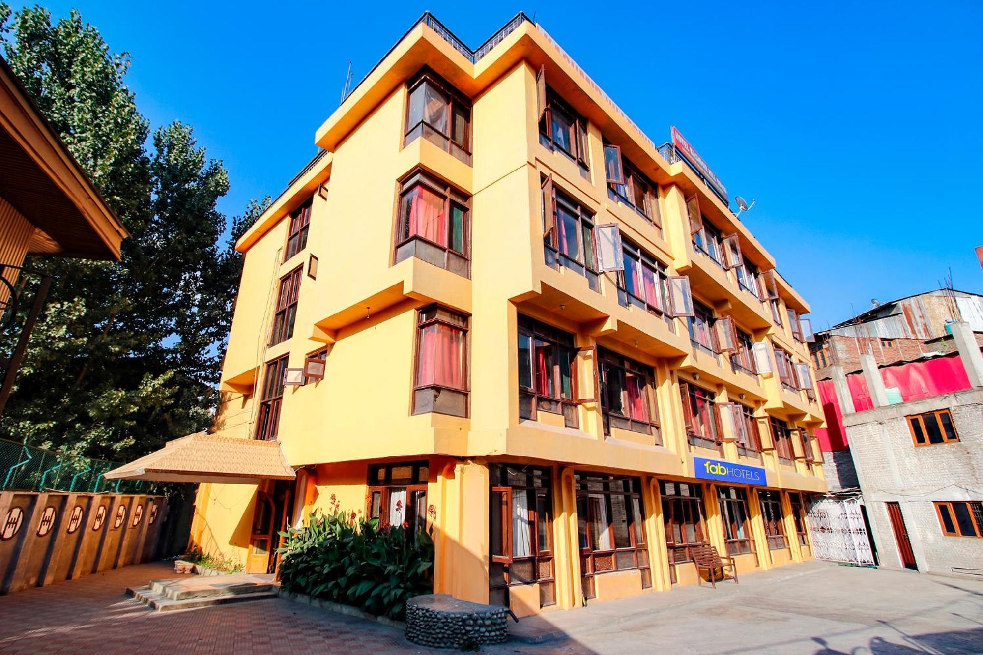 Durgjan Fabhotel Kashmir Hilltown מראה חיצוני תמונה